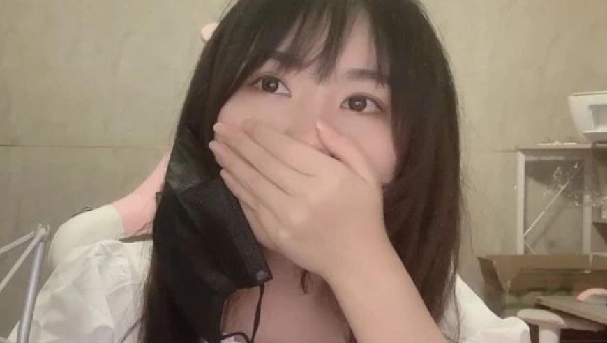 男子带娃高速路边煮面,管家婆论坛223443,创新典义解读_网红版V14.7